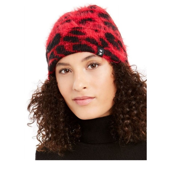 ❤️🖤NWOT- DKNY RED AND BLACK BEANIE.. ❤️🖤 - Picture 1 of 5